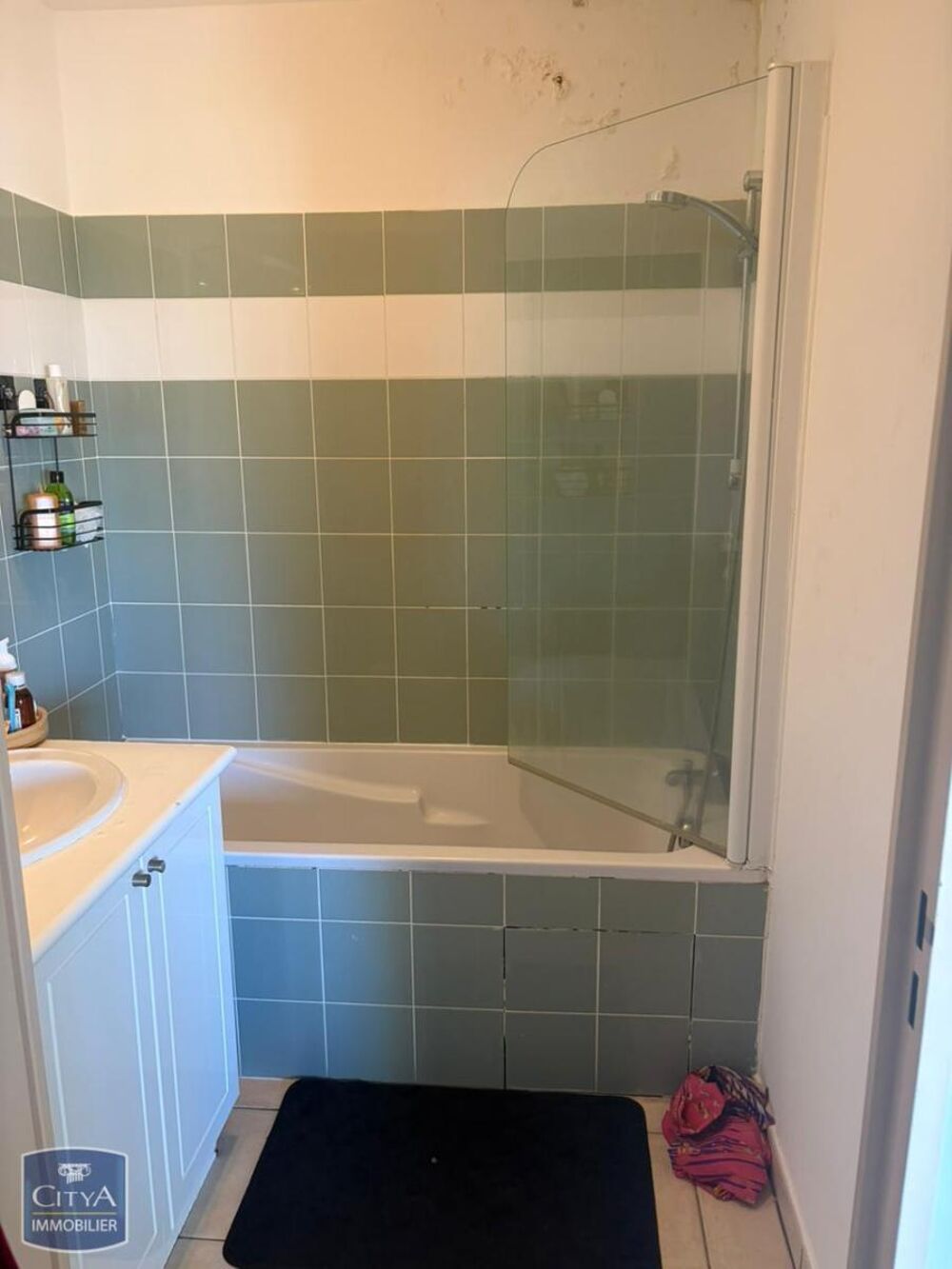 VENTE d'un appartement T2 au 2ème étage dans une résiden....
