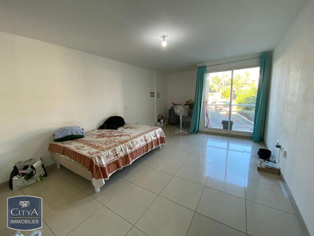 VENTE d'un studio dans une résidence 5 mn à pied de la f....