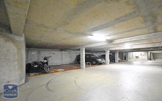  Parking / Garage  vendre 12 m