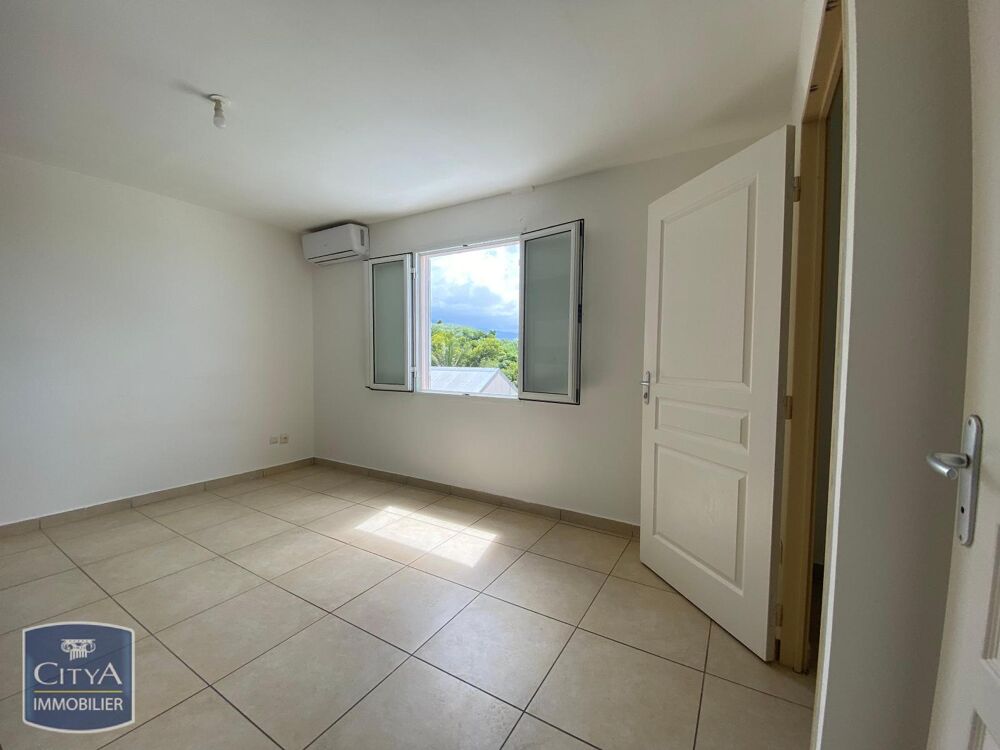 vente Maison - 4 pièce(s) - 99 m² Sainte-Marie (97438)
