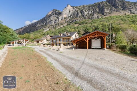   Vente Maison Maison - 14 pi�ce(s) - 400 m�