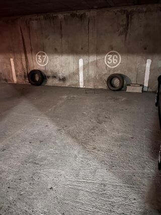  Parking / Garage  vendre 