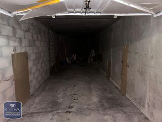  Parking / Garage  vendre 