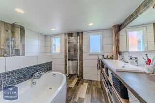  Maison  vendre 5 pices 161 m