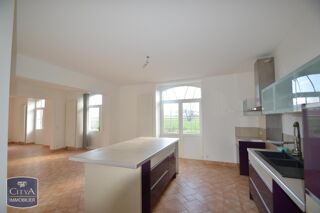  Maison  vendre 7 pices 271 m