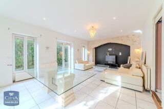  Maison � vendre 6 pi�ces 200 m�