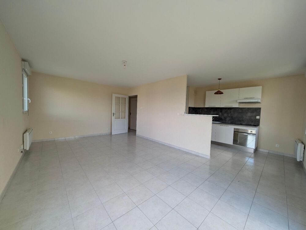 À Vendre - Grand Appartement T3 de 67 m² avec Terrasse -....