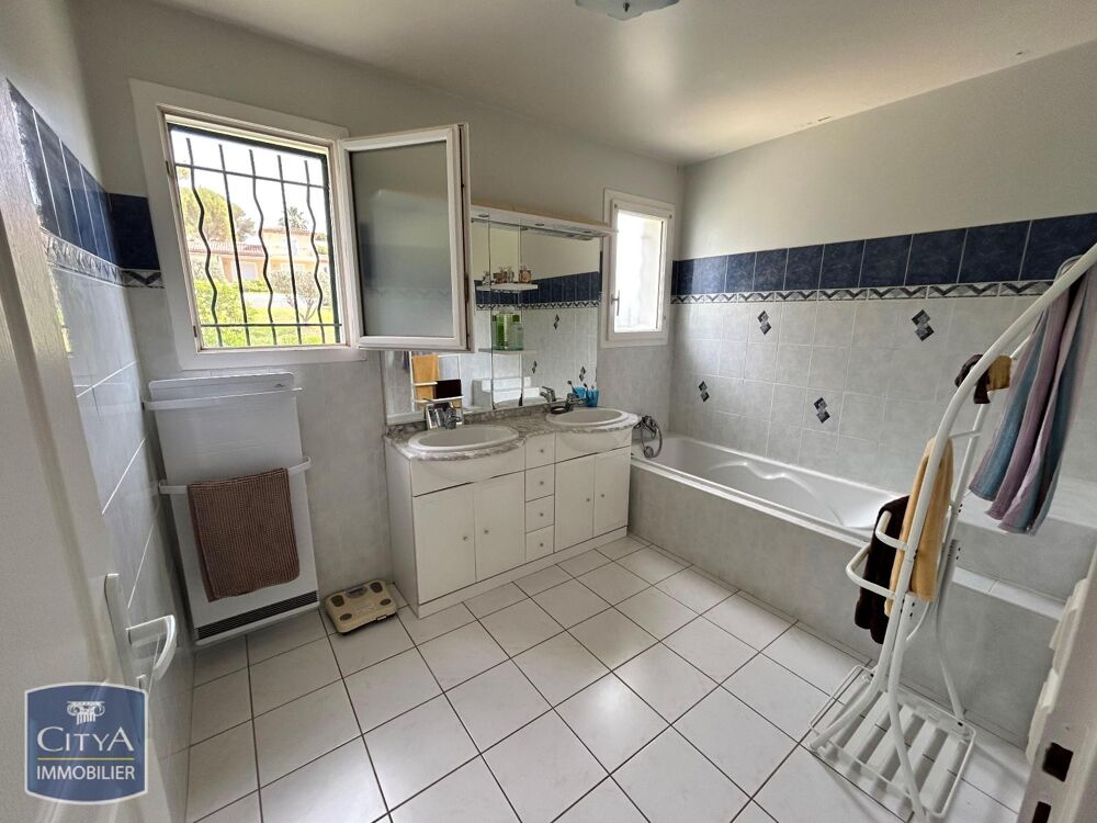 � vendre  Villa Saint-Rapha�l (83700)