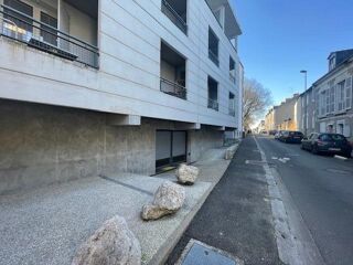  Parking / Garage  vendre 