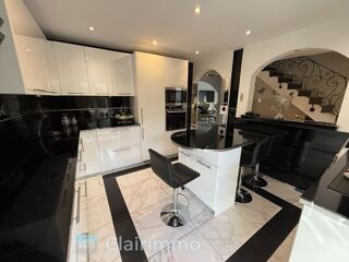  Maison � vendre 5 pi�ces 180 m�