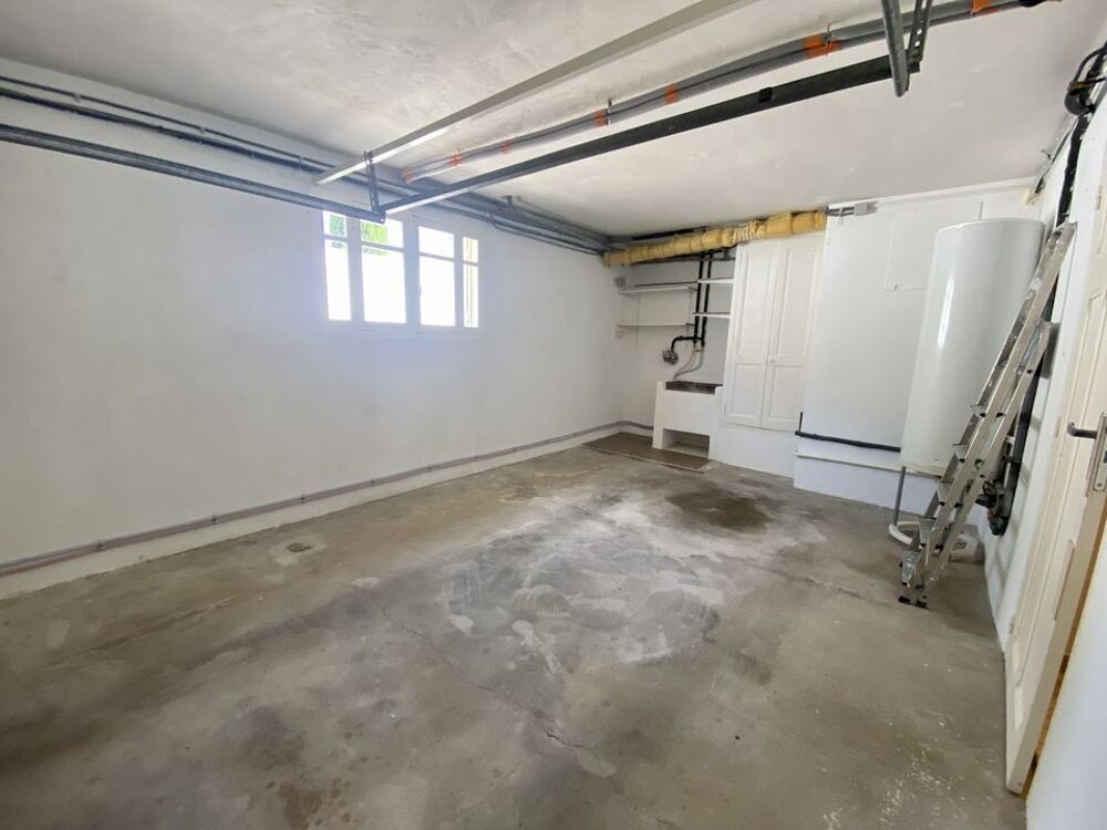  vendre  Maison Saint-Mitre-les-Remparts (13920)