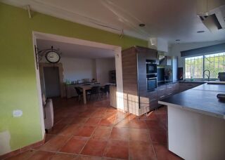  Maison � vendre 7 pi�ces 198 m�