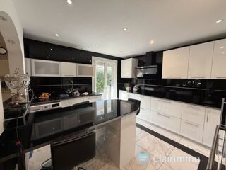  Maison � vendre 5 pi�ces 180 m�