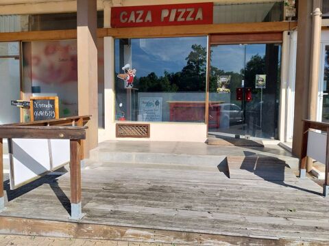 Local commercial, vide, d'environ 30 m2 avec terrasse... 350 32150 Cazaubon