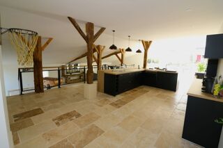  Maison � vendre 8 pi�ces 281 m�