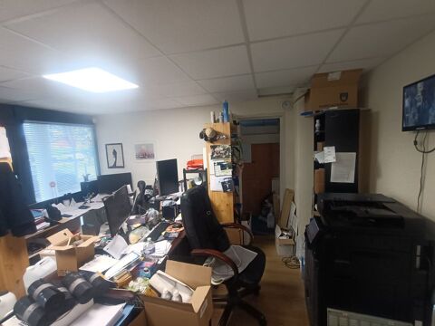   A vendre local commercial  Charnay-Les-Mcon 