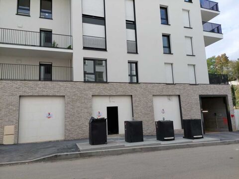 Locaux Commerciaux - A LOUER - 111 m² non divisibles 1850 78300 Poissy