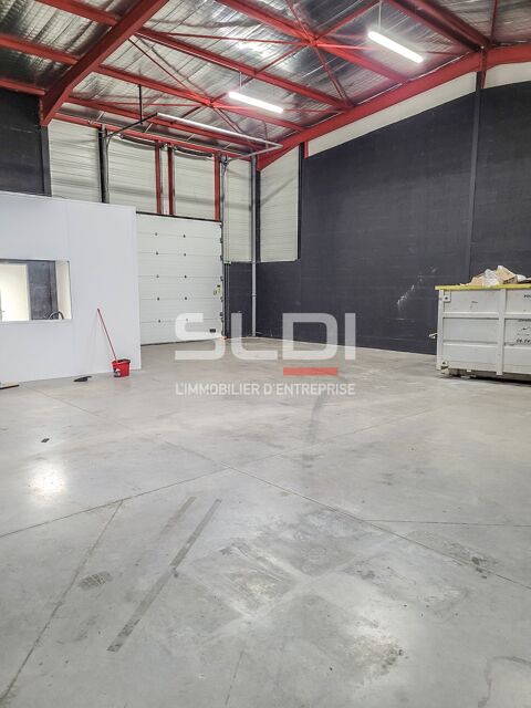 Locaux d'activités - A LOUER - 211 m² non divisibles 1800 69380 Civrieux d'azergues
