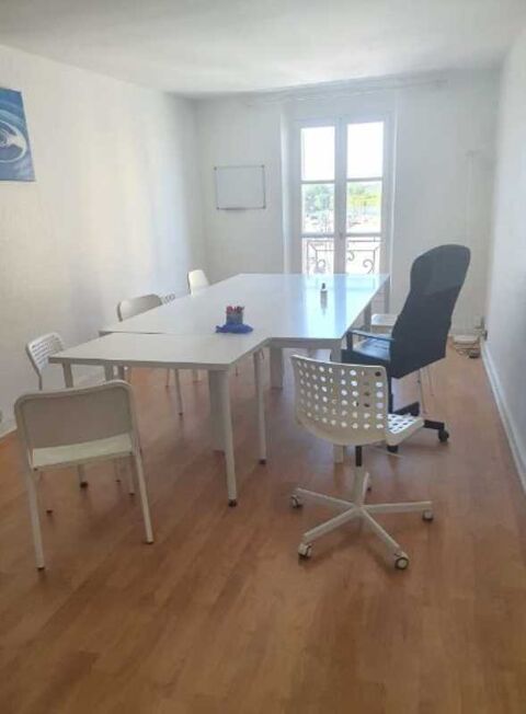 BUREAUX AU PIED DU RER A ST GERMAIN - 130 m² divisibles à partir de 50 m² 2600 78100 Saint germain en laye