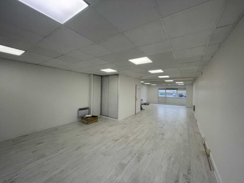   Bureaux - A LOUER - 80 m² non divisibles 