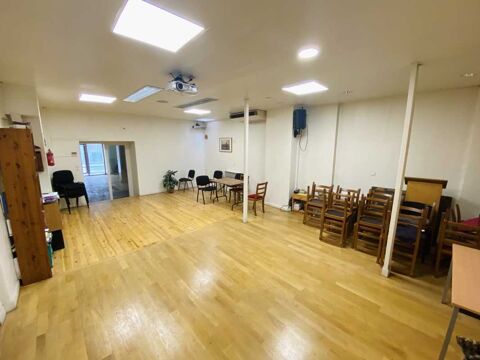   Locaux commerciaux - A VENDRE - 95 m non divisibles 