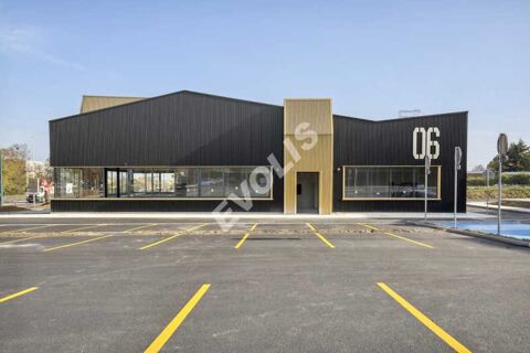   Locaux d'activité - A LOUER - 2255 m² divisibles à partir de 592 m² 