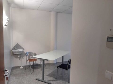   Bureaux - A LOUER - 23 m non divisibles 