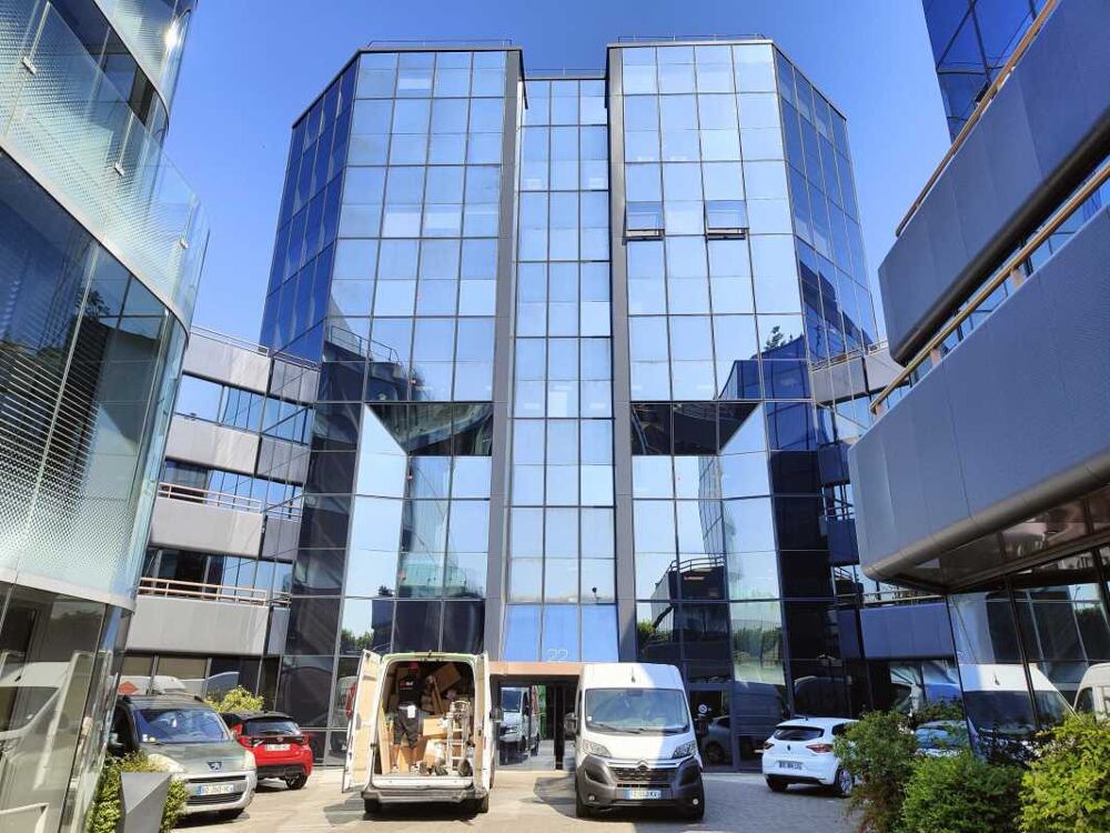   Bureaux - A LOUER - 1032 m divisibles  partir de 242 m Suresnes