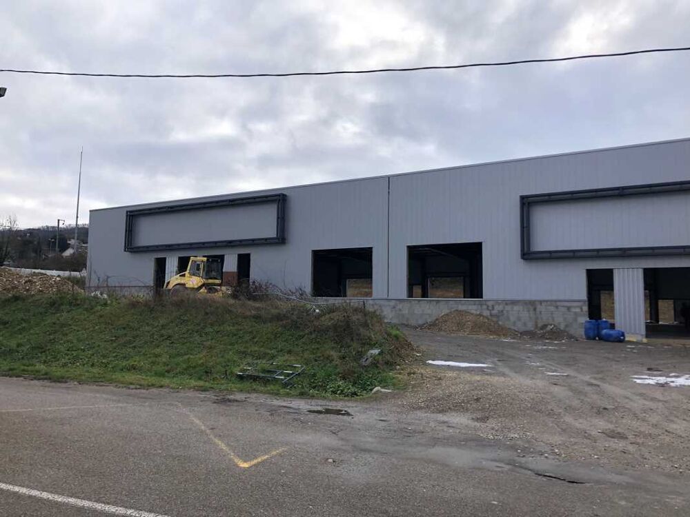   Locaux d'activits - A VENDRE OU A LOUER - 436 m non divisibles 