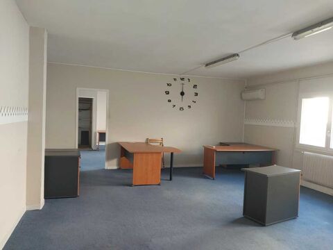 Bureaux - A LOUER - 150 m² non divisibles 830 30900 Nimes