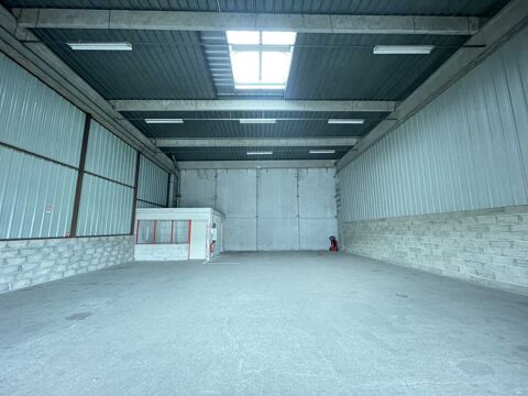 Entrepôts - A LOUER - 5 262 m² divisibles à partir de 11 m² 28522 33520 Bruges