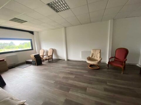 PROCHE ROISSY CDG ET DES AUTOROUTES A3,A1 et N104 - 40 m² non divisibles 600 93290 Tremblay en france