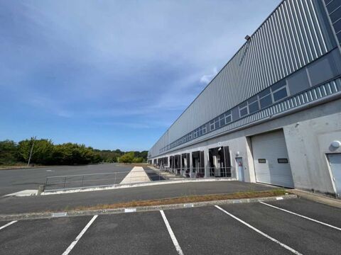 Entrepôts - A LOUER - 5 978 m² non divisibles 29890 77380 Combs la ville