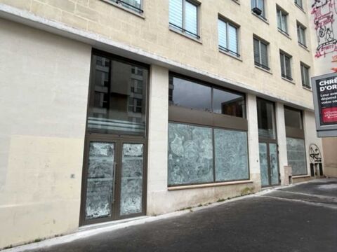 Locaux Commerciaux - A LOUER - 138 m² non divisibles 4975 75011 Paris