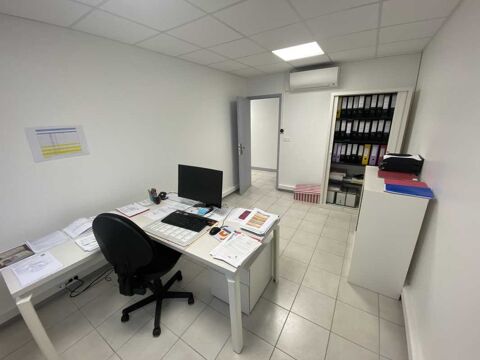 Bureaux - A VENDRE - 151 m² non divisibles 250000 77550 Moissy cramayel