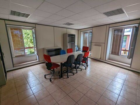 Bureaux - A LOUER - 191 m² non divisibles 2380 95100 Argenteuil