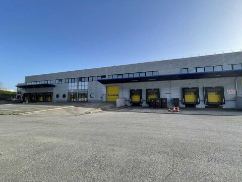 Entrepôts - A LOUER - 3 668 m² non divisibles 21384 77380 Combs la ville