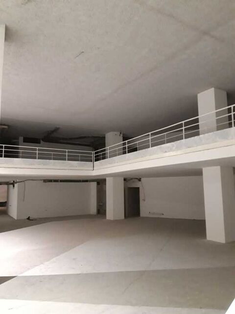   Locaux d'activité - A LOUER - 1130 m² non divisibles 