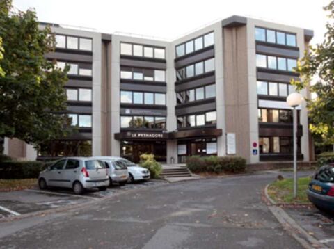 Bureaux - A LOUER - 544 m² divisibles à partir de 263 m² 6348 94000 Creteil