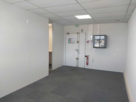Bureaux - A LOUER - 46 m² non divisibles 420 30900 Nimes