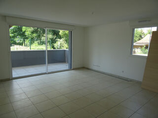  Appartement à louer 2 pièces 56 m²