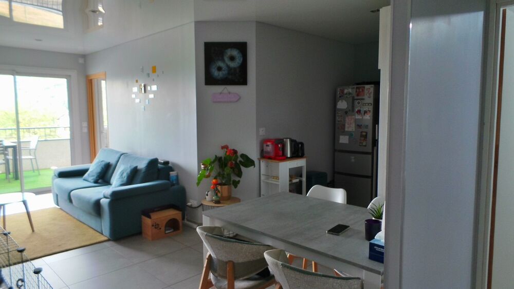 Location Appartement Très beau T2 meublé de 47 m² lumineux à La Biolle La biolle