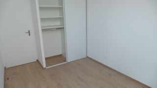  Appartement à louer 3 pièces 70 m²