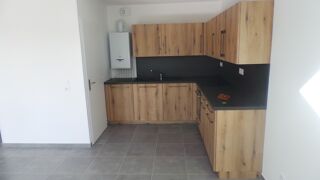  Appartement à louer 3 pièces 70 m²