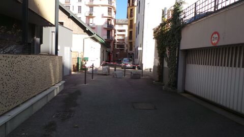  Parking / Garage � louer 12 m�