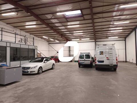 Locaux d'Activités - A LOUER - 500 m² non divisibles 3000 59170 Croix