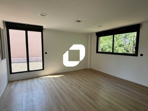 DANS UN CADRE CALME EN BORDURE LYONNAISE - 168 m² non divisibles 2500 69110 Sainte foy les lyon