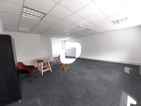 Bureaux - A LOUER - 52 m² non divisibles 650 93160 Noisy le grand