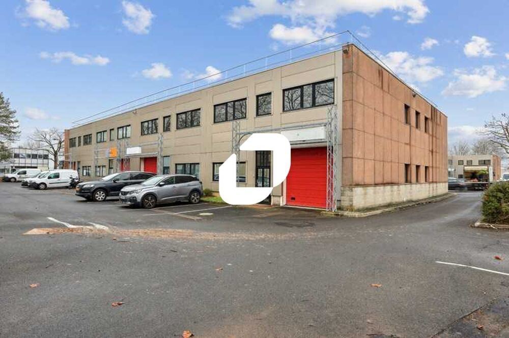   Locaux d'Activits - A LOUER - 666 m divisibles  partir de 170 m 