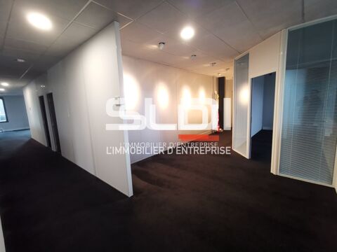 Bureaux - A LOUER - 242 m² non divisibles 2723 38090 Vaulx milieu